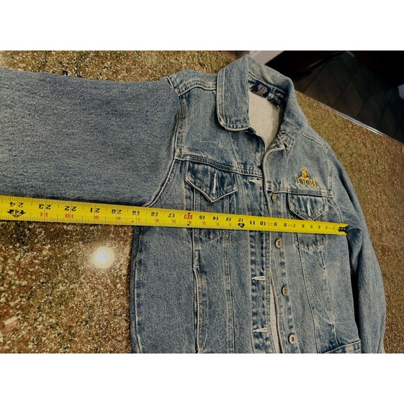 Vintage Winnie the POOH Light Wash Jean Trucker Jacket Disney FUZZY Bear DENIM S - Picture 10 of 11
